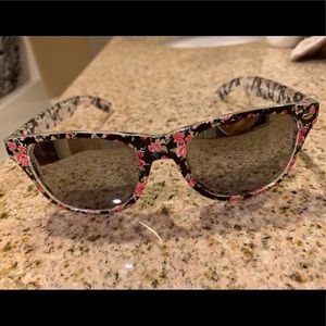 Hot Topic Sunglasses